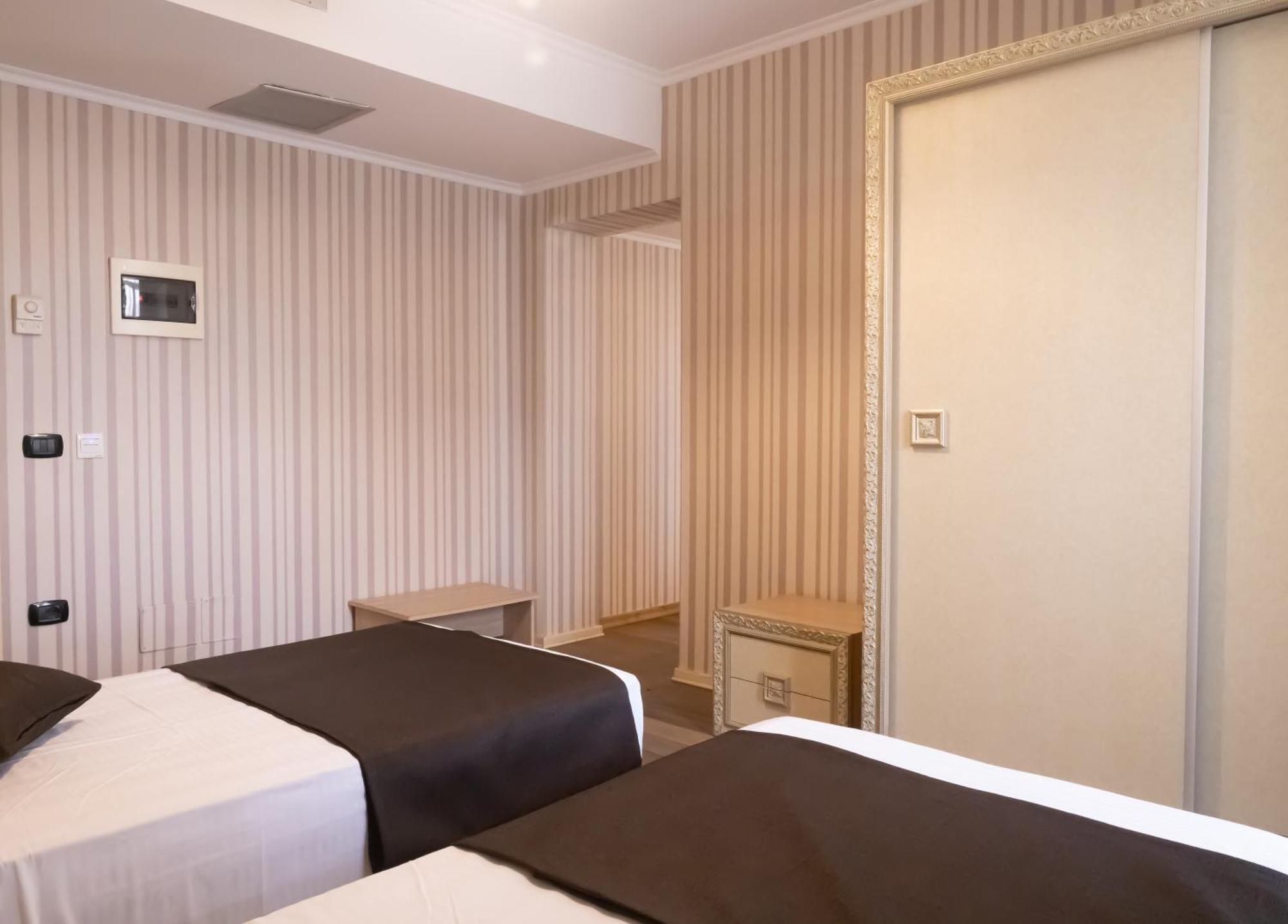 Amh Hotel Durres Ngoại thất bức ảnh