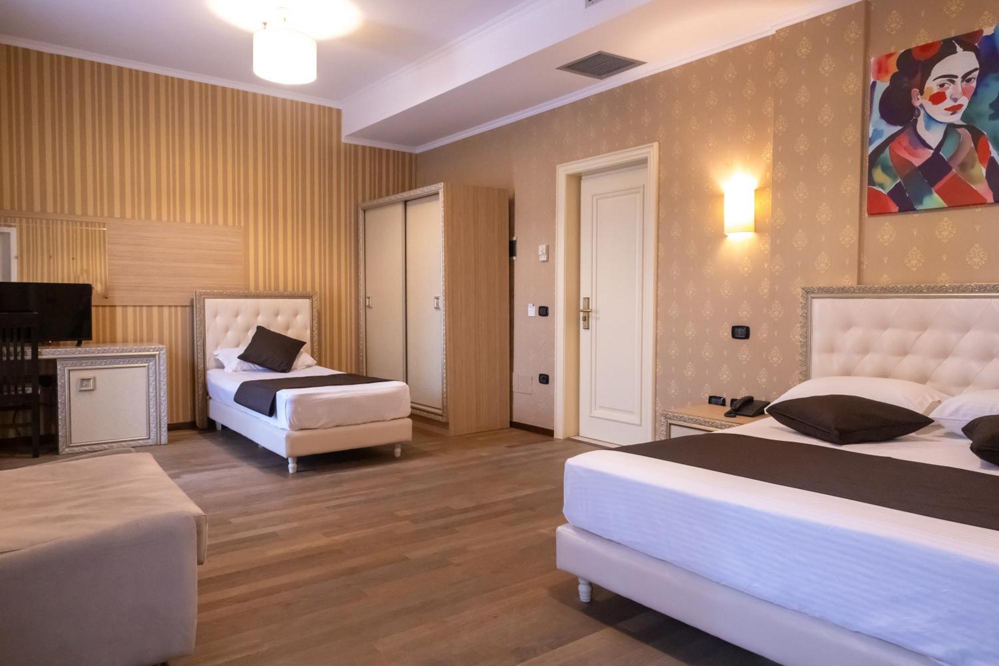 Amh Hotel Durres Ngoại thất bức ảnh