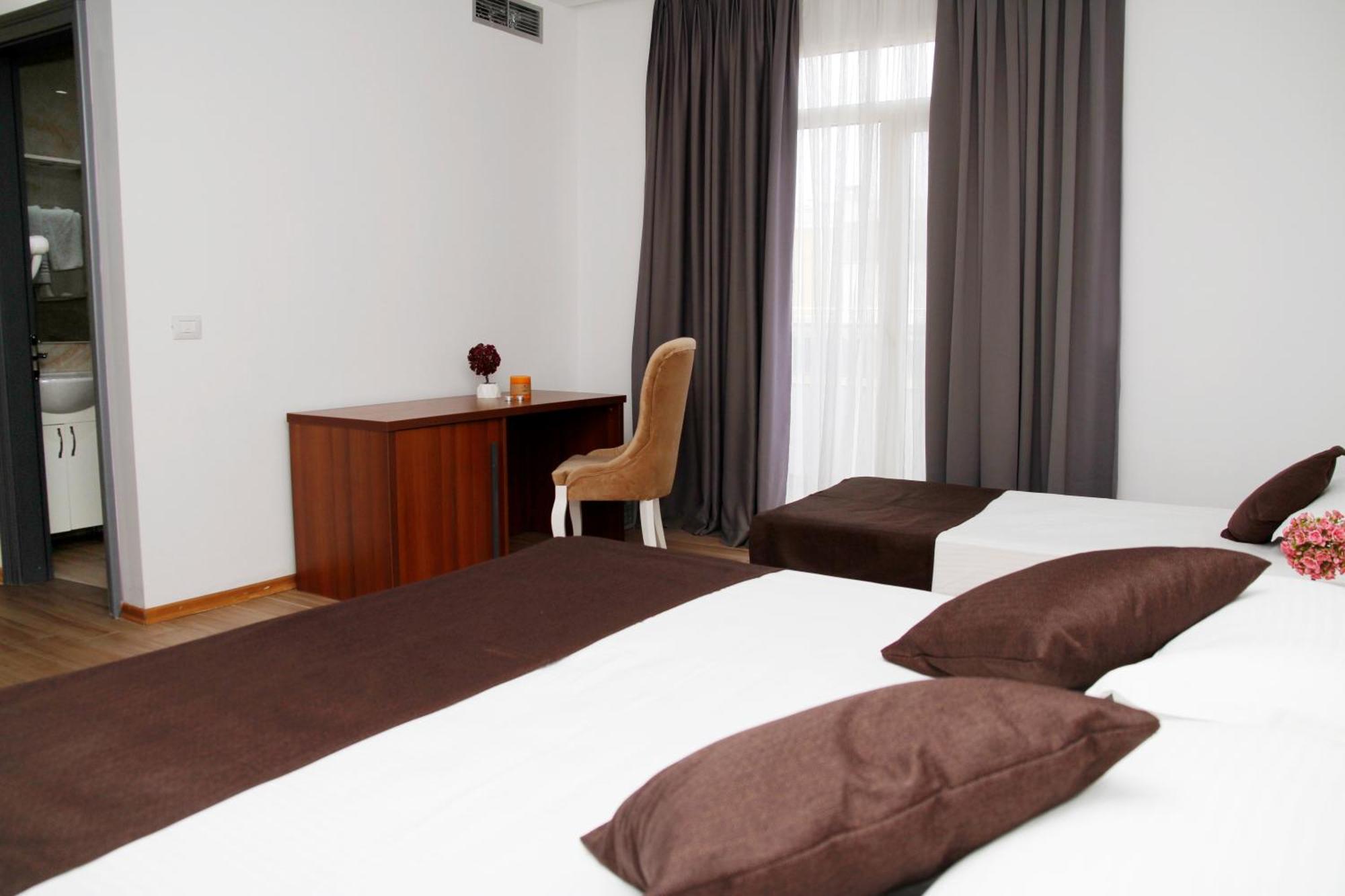 Amh Hotel Durres Ngoại thất bức ảnh