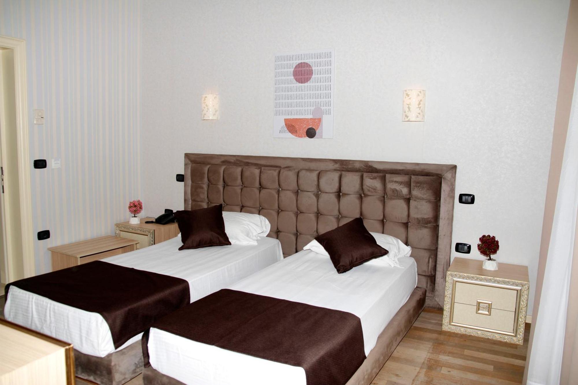 Amh Hotel Durres Ngoại thất bức ảnh