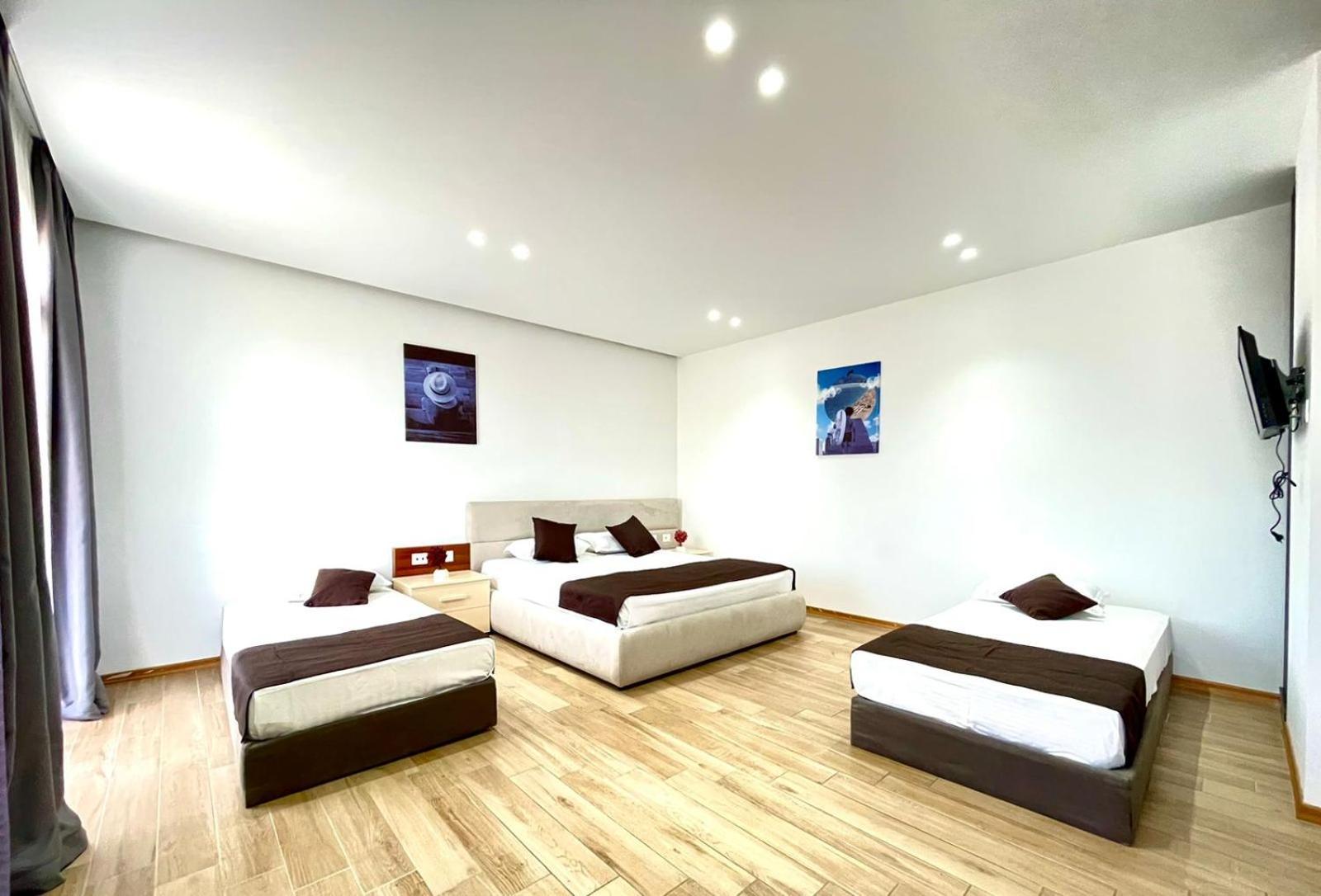 Amh Hotel Durres Ngoại thất bức ảnh